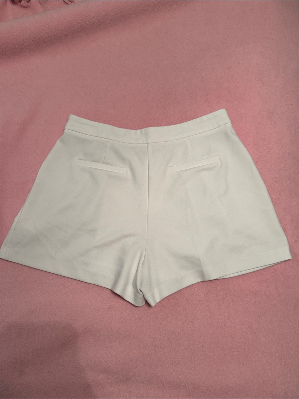 Michael Kors Tailored Shorts - Picture 3 of 6